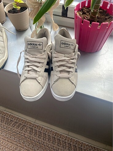 Adidas spor ayakkabı
