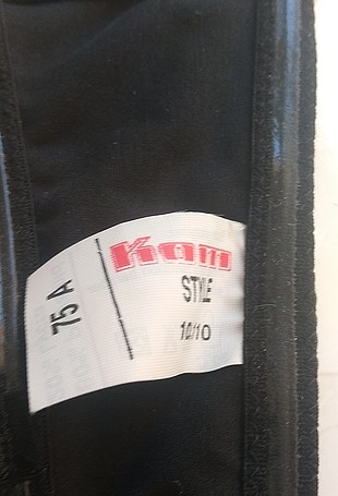s Beden siyah Renk Kom marka kutusunda etiketli sıfır şık üründür. Beden 75 A