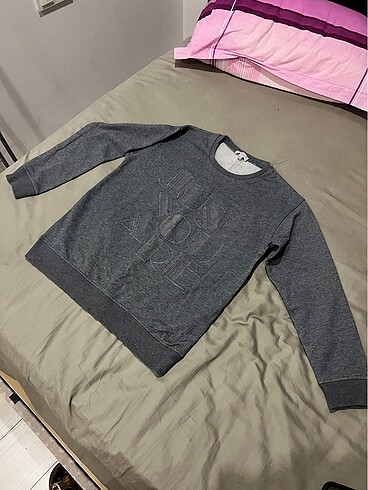 TWIST SWEATSHIRT