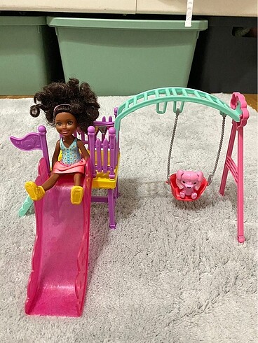Barbie Chealse Oyun Parkı