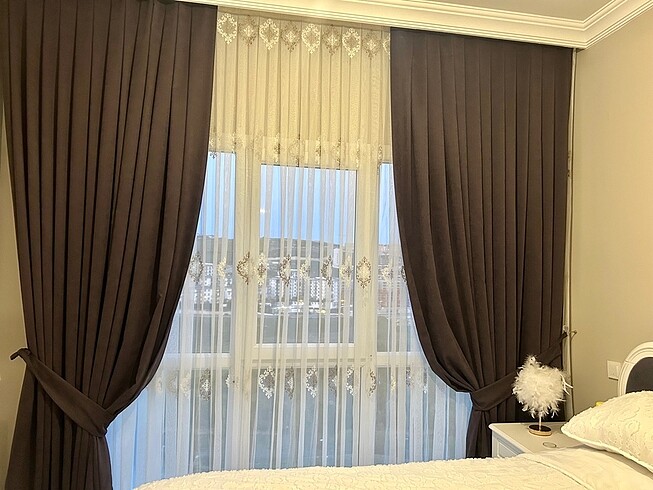 Damask desenli tül