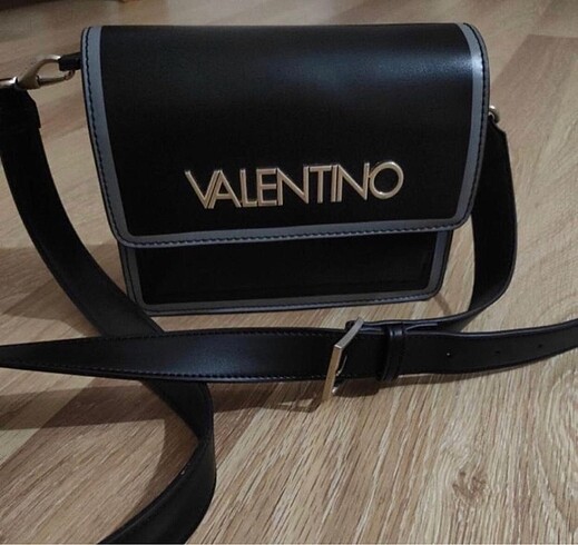 Valentino Valentino çanta orjinal