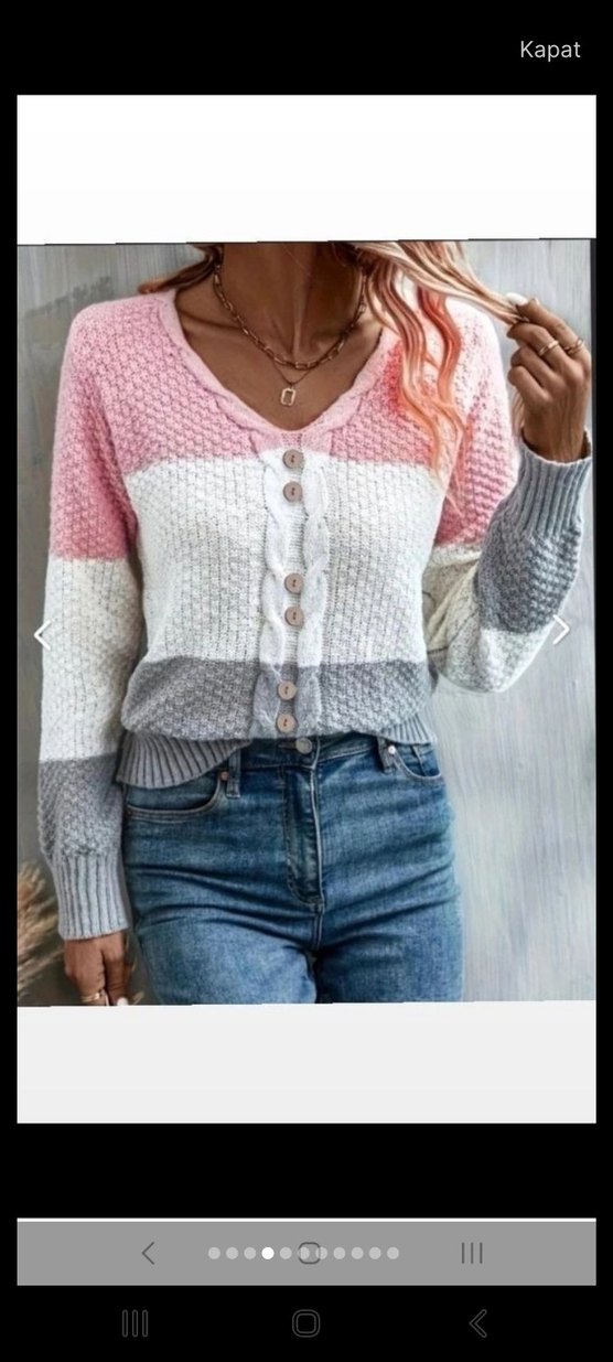 V YAKALI ÖNDEN DÜĞMELİ RENK BLOKLU TRİKO KAZAK - Görsel 4