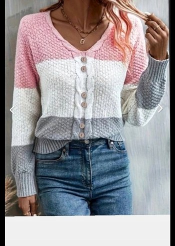 V YAKALI ÖNDEN DÜĞMELİ RENK BLOKLU TRİKO KAZAK - Görsel 4