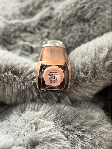 Beden Loreal Plump Ambition