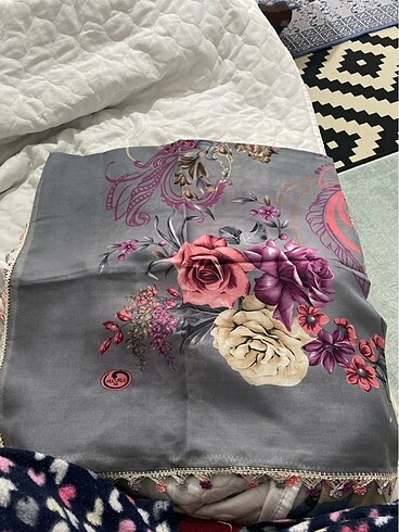 Beden Oyalı yazma/ başörtü