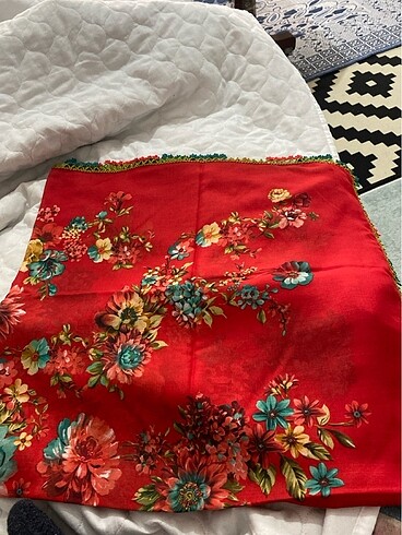 Beden Oyalı yazma/ başörtü