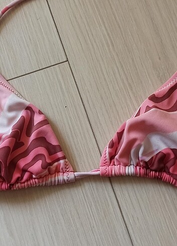 Bikini üstü 