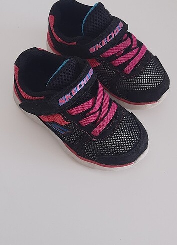 Skechers