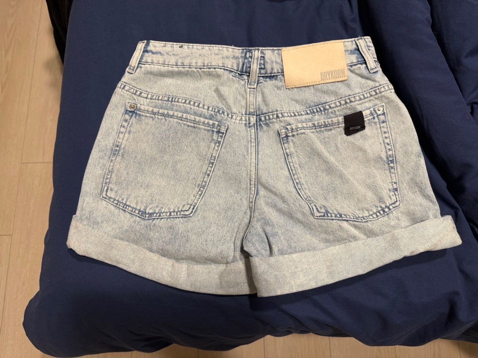 buz mavisi kot şort - Görsel 2