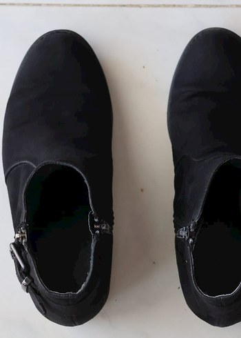 Siyah Süet Tokalı Kadın Bot - Görsel 4