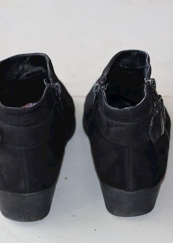 Siyah Süet Tokalı Kadın Bot - Görsel 3