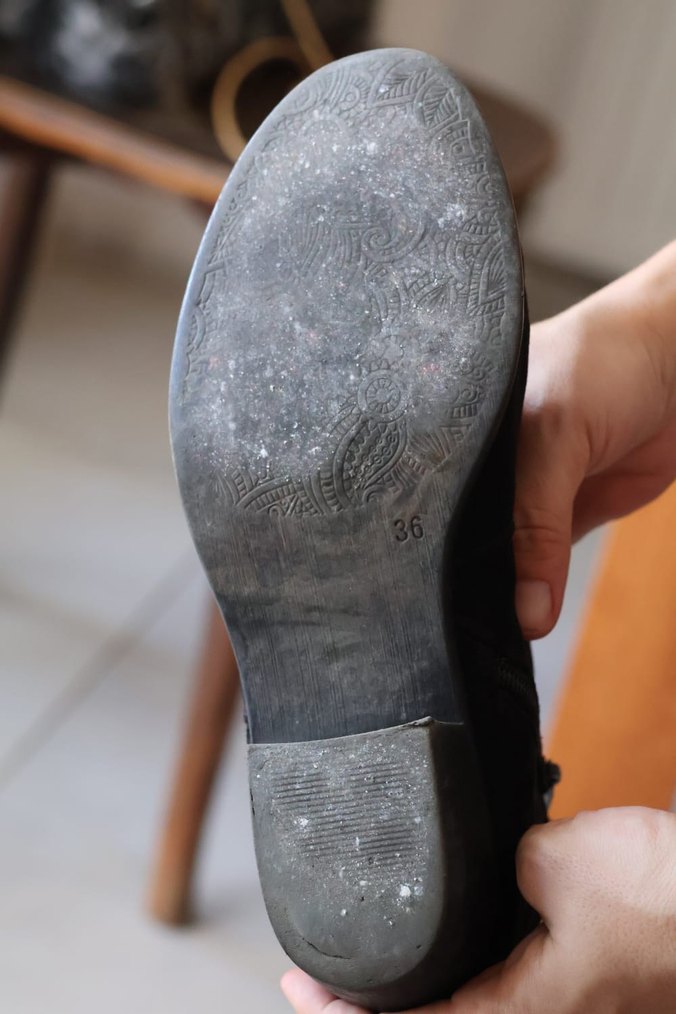 Siyah Süet Tokalı Kadın Bot - Görsel 5