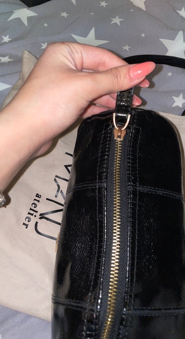 Siyah Parlak Manu Çanta - Görsel 2