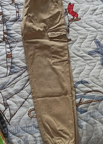 Erkek çocuk kargo cepli pantolon 