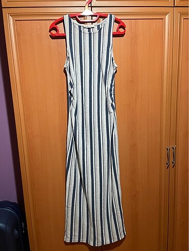 m Beden Pull and Bear çizgili maxi elbise