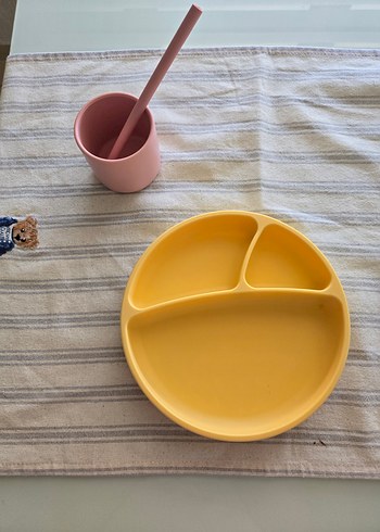 Oioi tabldot bardak ve pipet Seti