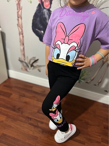 Daisy Taytlı Takım