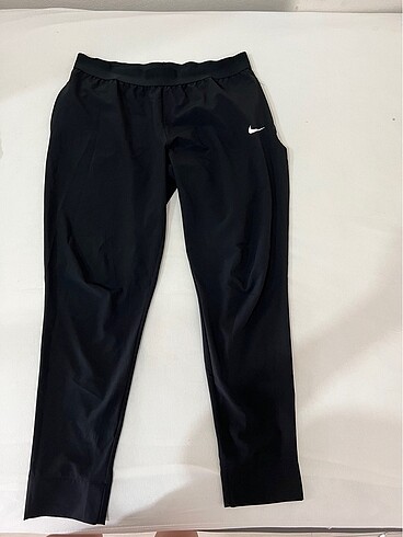 l Beden Nike esofman