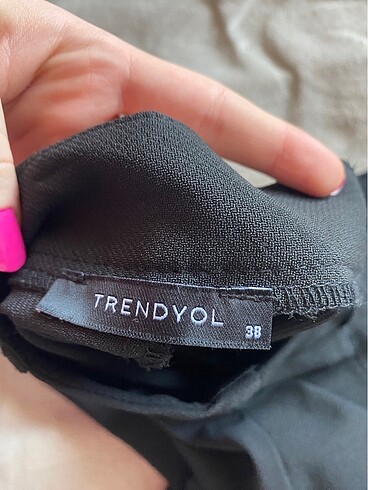 38 Beden siyah Renk Trendyolmilla kumaş pantolon