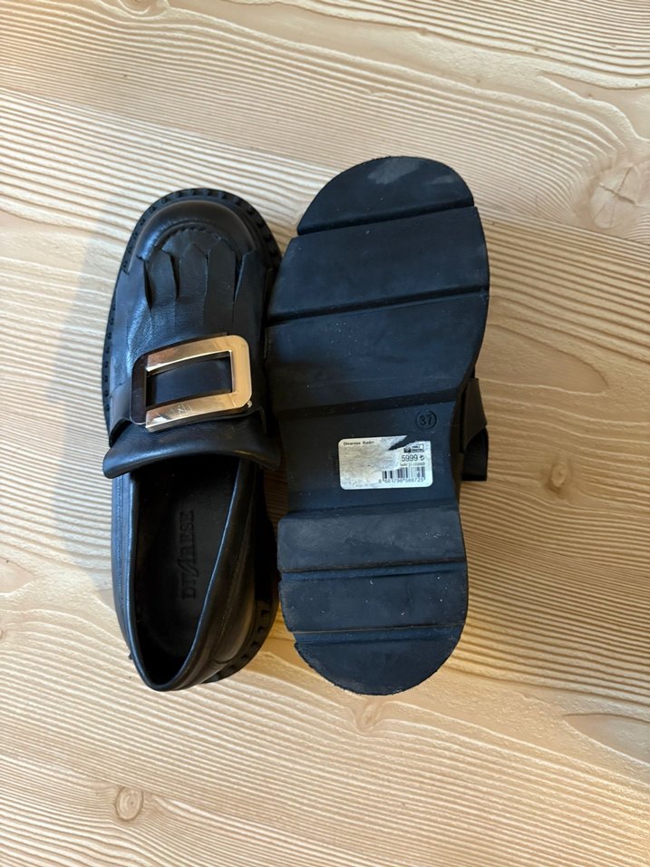 Tokalı Siyah Deri Kadın Loafer - Görsel 4