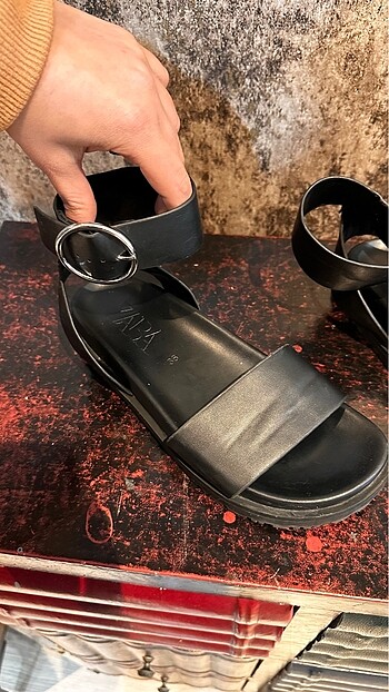 Zara Sandalet
