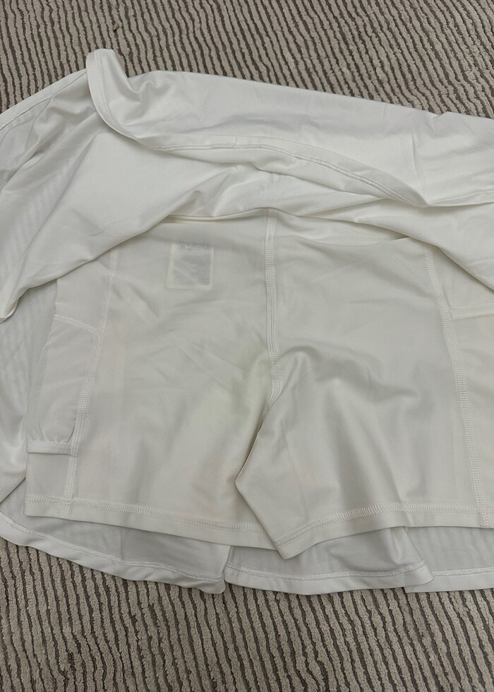 H&M tenis etek - Görsel 3