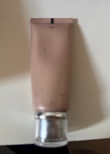 Beden Huda beauty glowish ve note fondöten