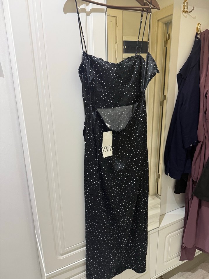 Zara Puantiye Desenli Siyah Uzun Askılı Elbise - Görsel 3