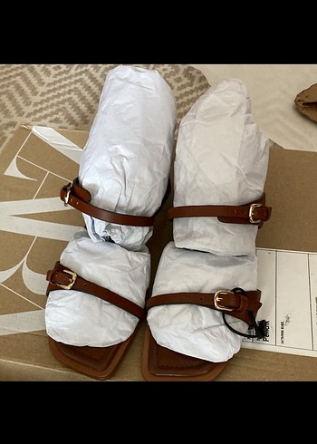 Zara deri blok topuklu sandalet - Görsel 4