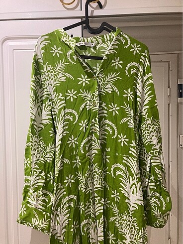 Zara kemerli ve desenli yeşil elbise - Görsel 8