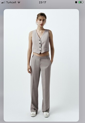 Zara vücuda oturan gri crop yelek
