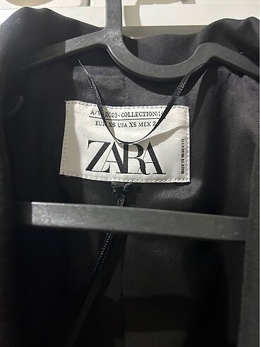 Zara Zara crop blazer