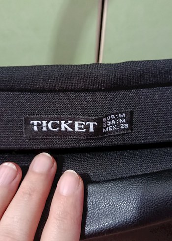 Drapeli Siyah Deri Mini Etek - Görsel 3