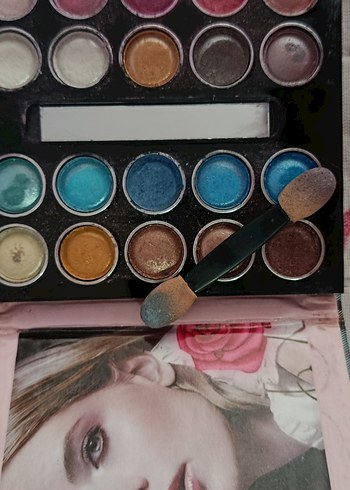 Çok Renkli Göz Farı Paleti - Görsel 2