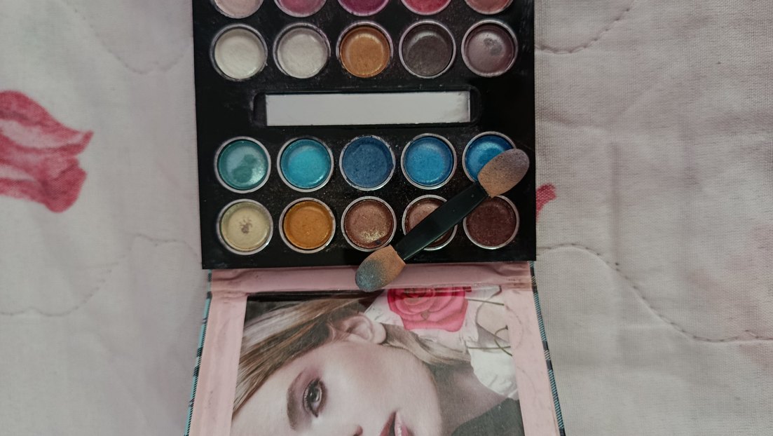 Çok Renkli Göz Farı Paleti - Görsel 2