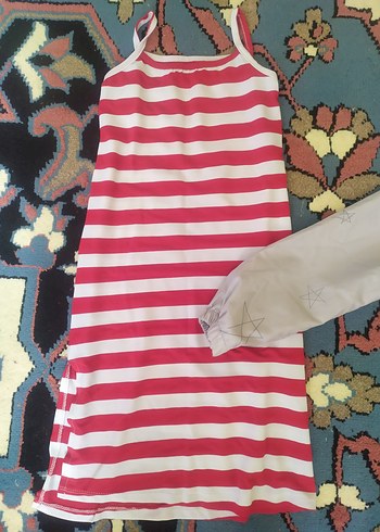 6 Yaş Beden Çizgili Hamile Uzun Elbise ve kapşonlu mont ikisi 100 tl