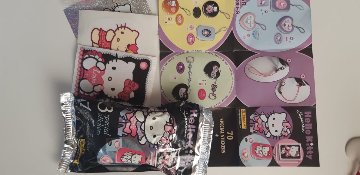 Hello Kitty Özel Çıkartmalar ve Figür - Görsel 3