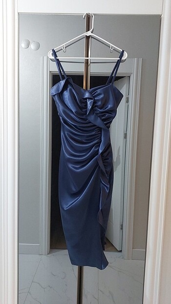 Mavi Askılı Dekolteli Elbise 38 Beden