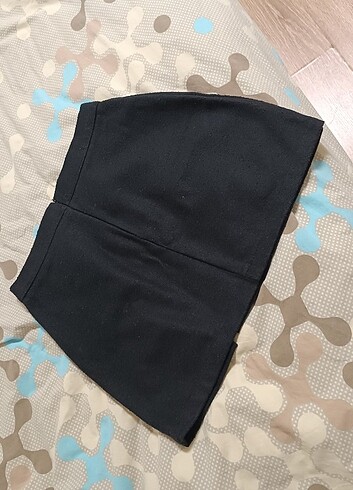 Mini yırtmaçlı etek