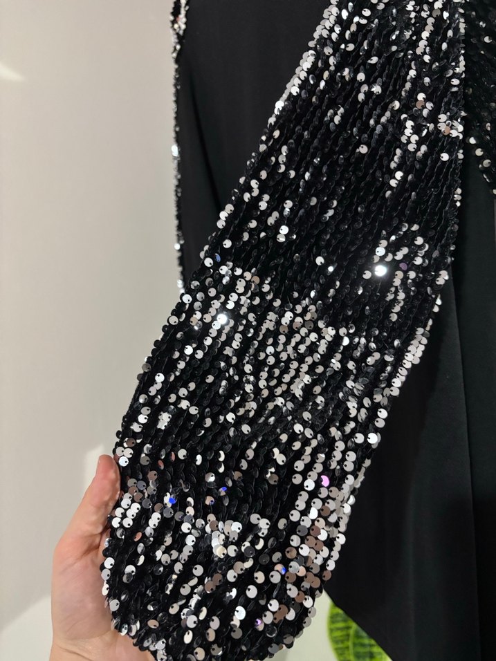 Siyah Payetli Uzun Kollu Midi Tunik - Görsel 3