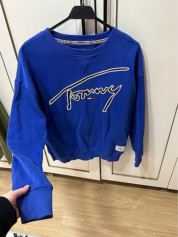 m Beden tommy sweat