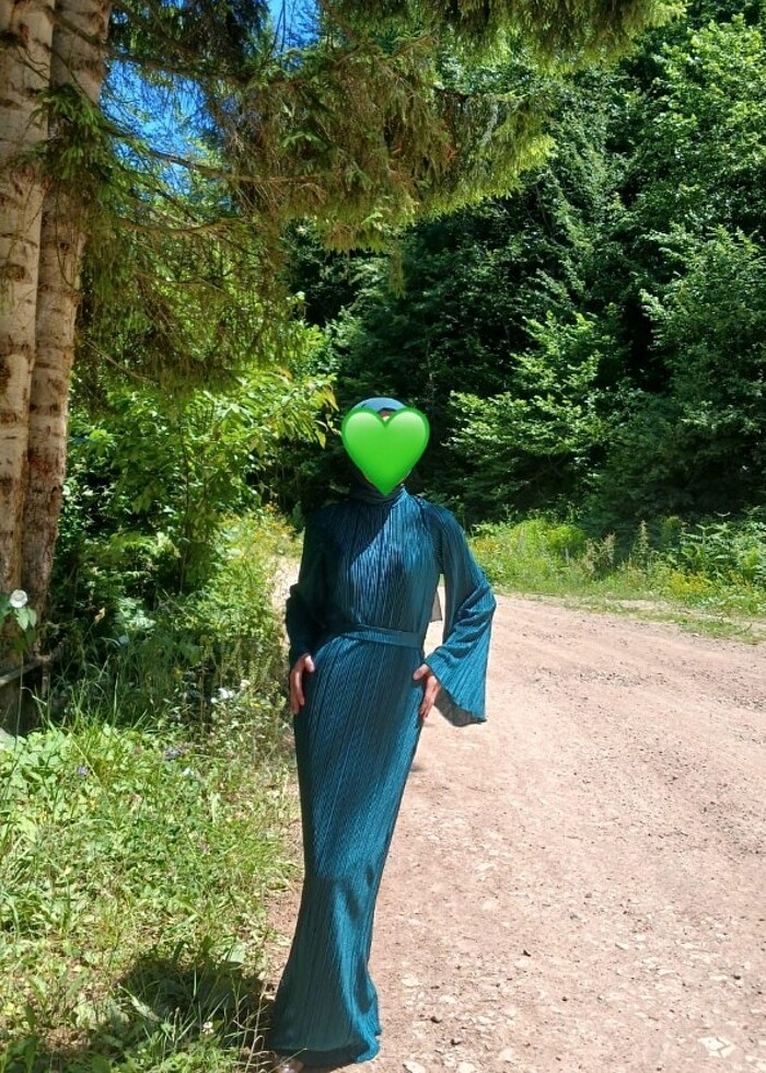 Yeşil elbise - Görsel 2