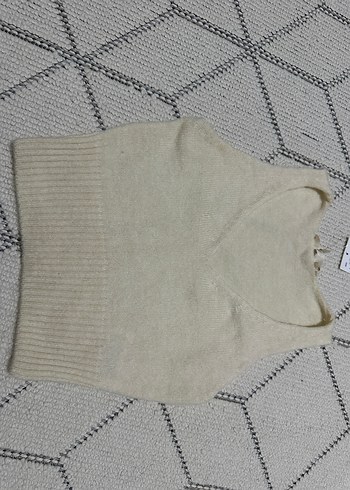 Krema Renk V Yaka Örgü Crop Atlet - Görsel 3