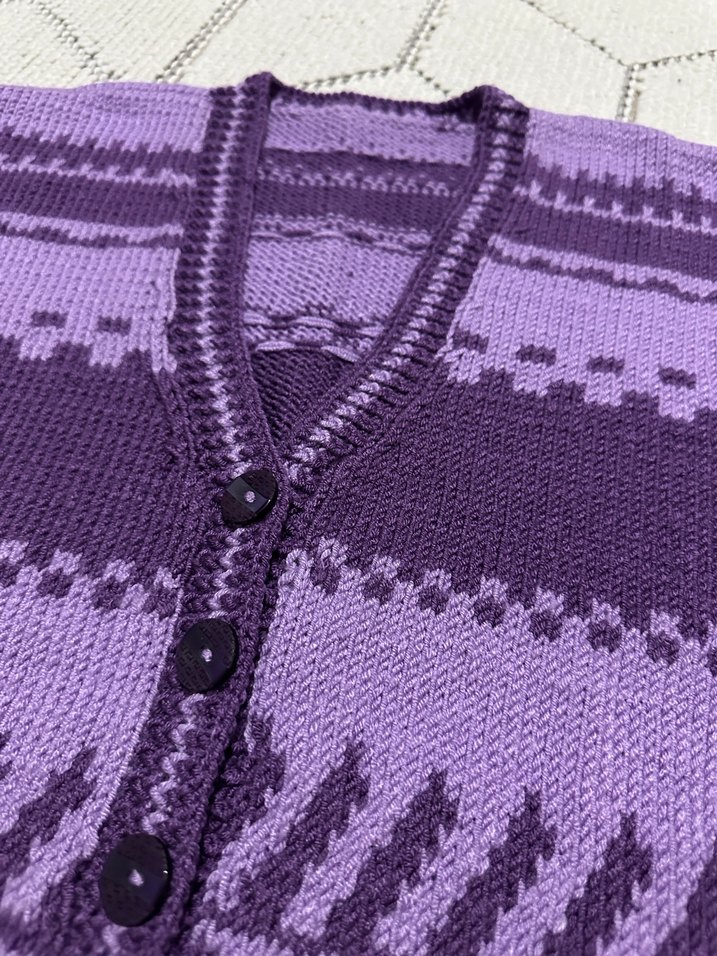 Mor Düğmeli Triko Süveter - Görsel 2