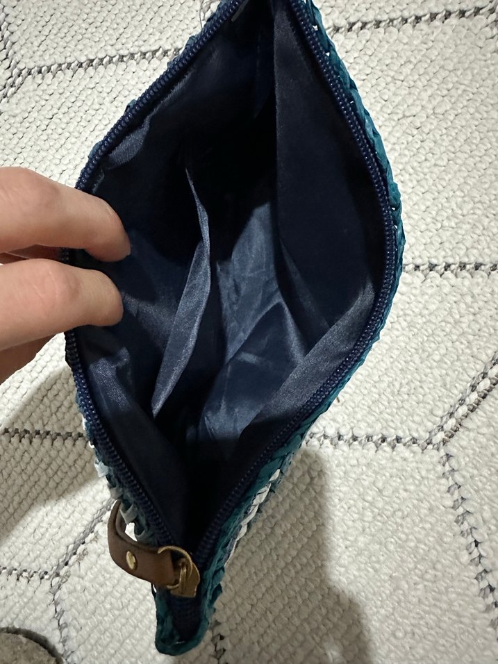 Zara makyaj çantası - Görsel 4