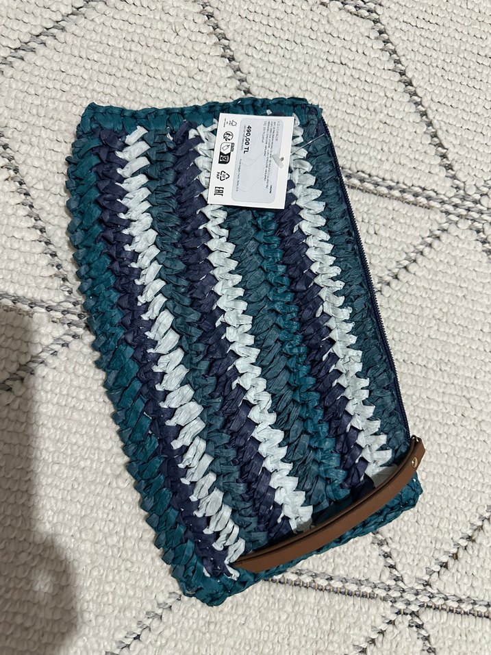 Zara makyaj çantası - Görsel 5