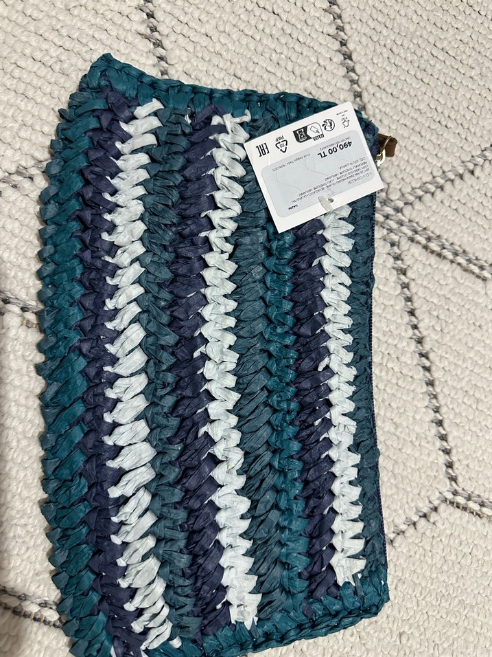 Zara makyaj çantası - Görsel 2