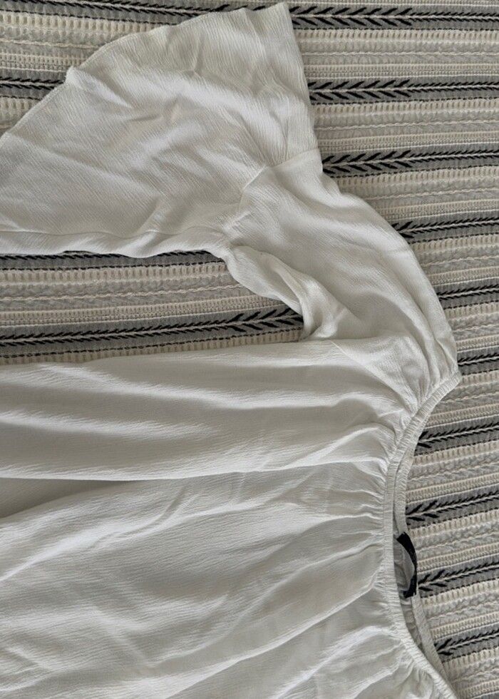 Bershka üst - Görsel 2