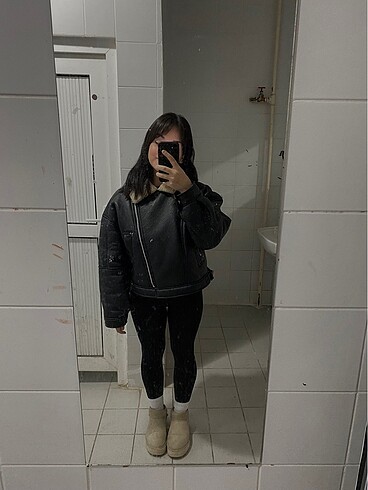 xl Beden siyah Renk Defacto kürklü ceket